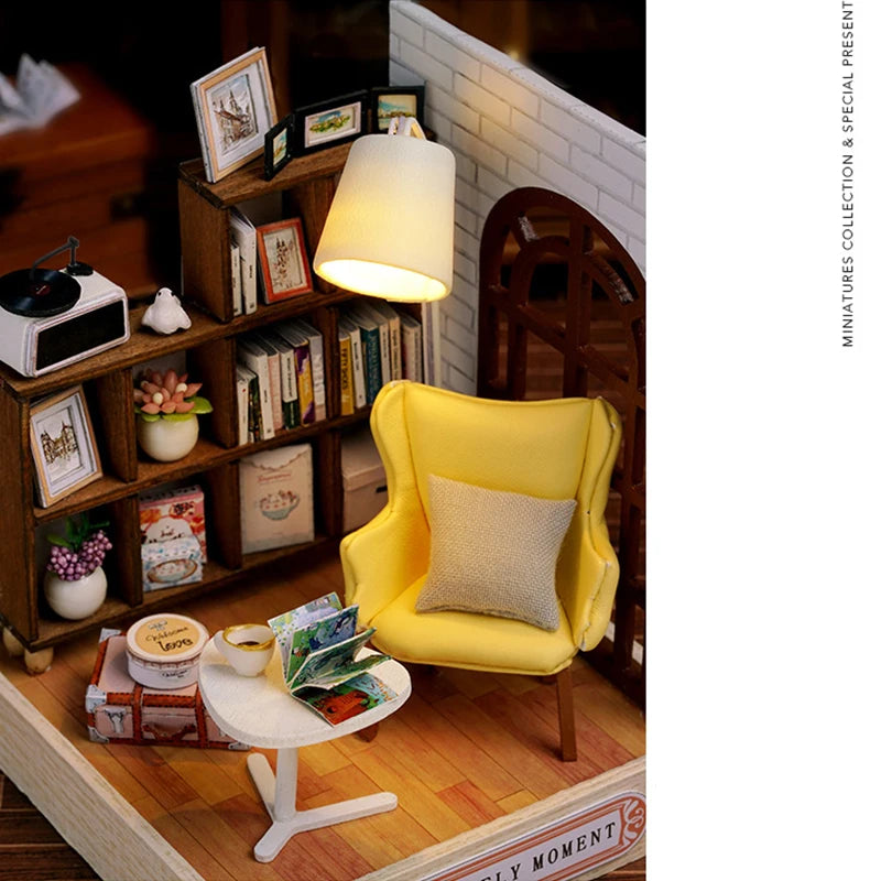Zonan DIY Miniature Wooden Dollhouse