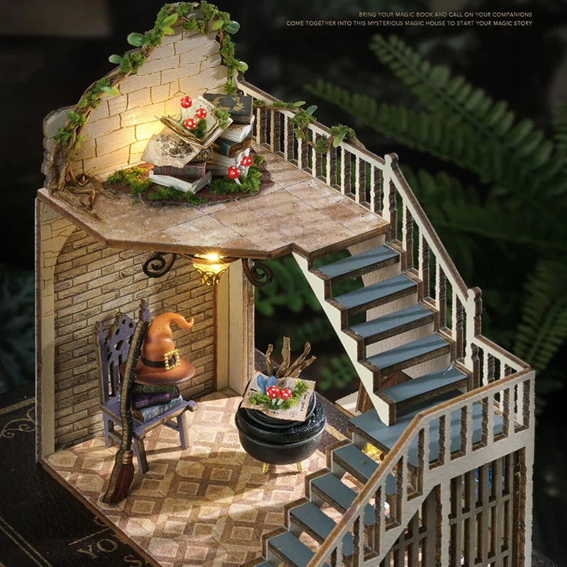 Zonan Wooden Mini Dollhouse Kit