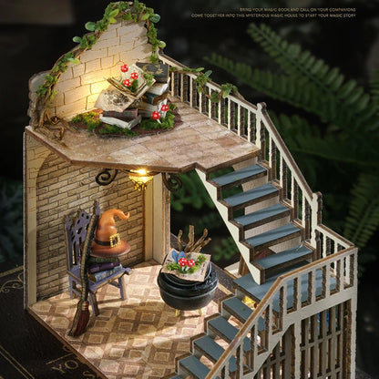 Zonan Wooden Mini Dollhouse Kit