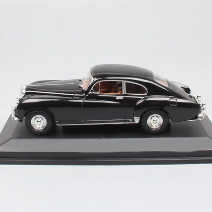 Zonan 1954 Classic Die-Cast Car (1:43)